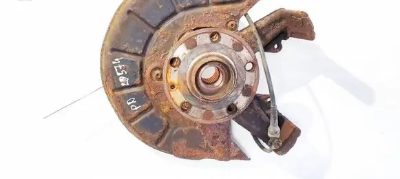 Volkswagen Jetta V Front wheel hub