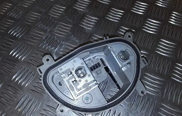 Ford B-MAX Tail light bulb cover holder av1113n004a