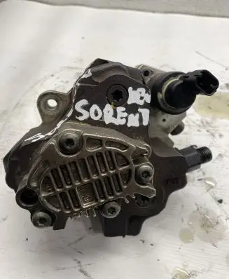 KIA Sorento Fuel injection high pressure pump 0445010052