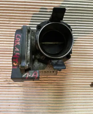 Volkswagen Golf Plus Throttle valve 03C133062C A2C53030936
