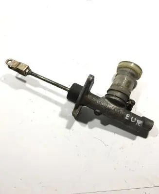 Nissan Patrol Y60 Clutch master cylinder 