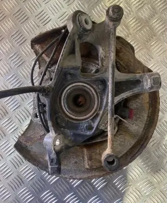 Mercedes-Benz E W211 Rear wheel hub