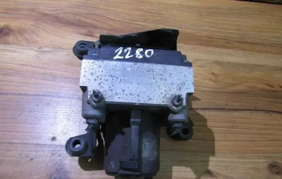Audi A4 S4 B5 8D ABS Pump