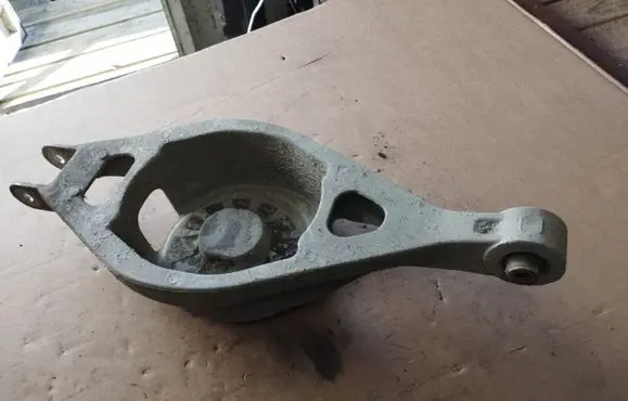 Infiniti G37 Rear upper control arm/wishbone