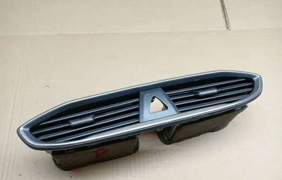 Hyundai Santa Fe Dashboard air vent grill cover trim 
