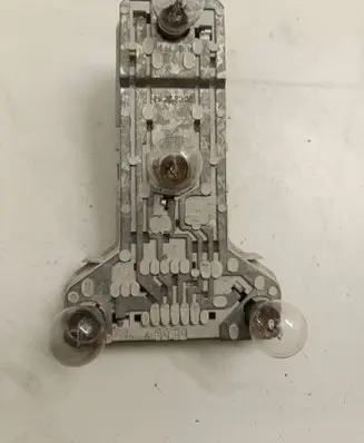 Volkswagen PASSAT B5 Tail light bulb cover holder 29067002