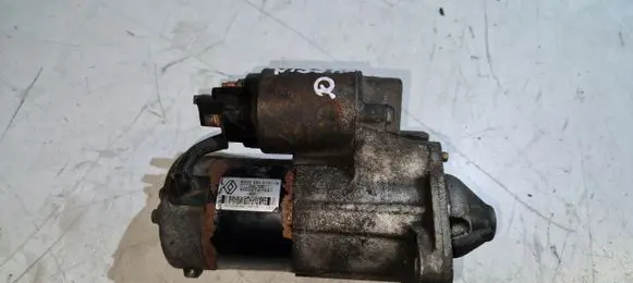 Nissan Qashqai Starter motor 8200584675