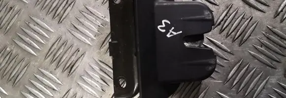 Audi A3 S3 8P Tailgate/trunk/boot lock/catch/latch 8p3827520a