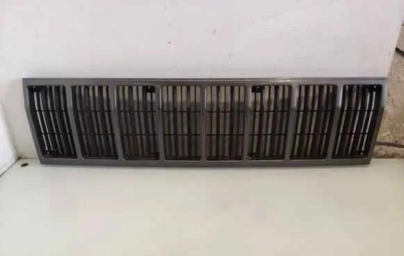 Jeep Cherokee XJ Front bumper upper radiator grill 