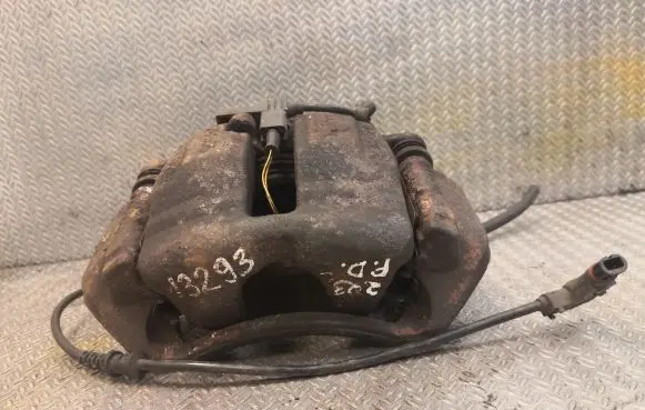 Mercedes-Benz C W203 Front brake caliper