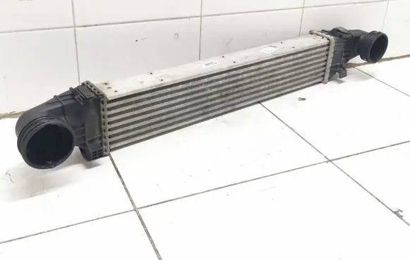 Mercedes-Benz E W211 Intercooler radiator A2115001102