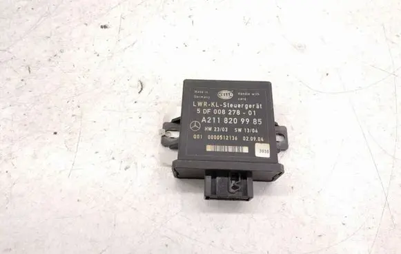 Mercedes-Benz E W211 Light module LCM A2118209985 2118209985
