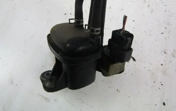 Suzuki Swift Cultus Valve vacuum 
