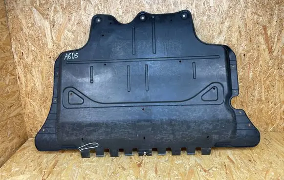 Audi Q3 F3 Engine splash shield/under tray 5QF825236