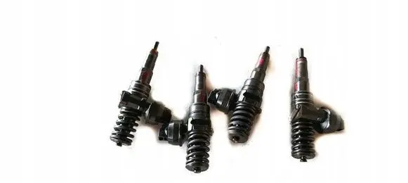 Skoda Fabia Mk2 (5J) Fuel injectors set 0414720313