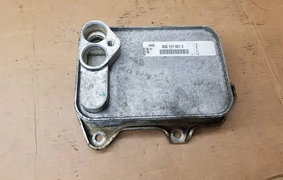 Engine oil radiator