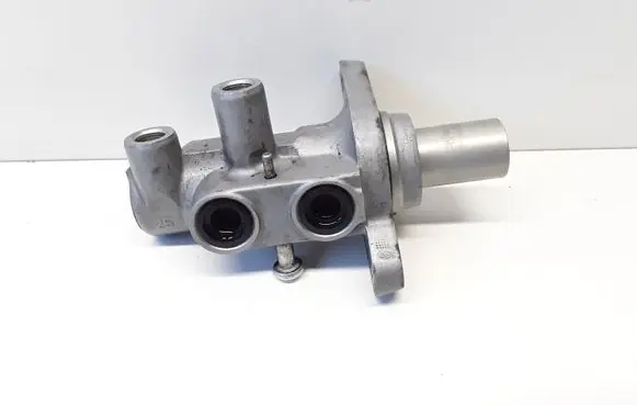Volvo V70 Master brake cylinder