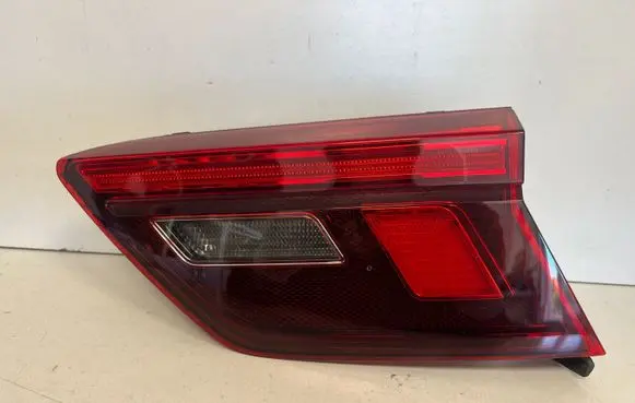 Volkswagen Tiguan Tailgate rear/tail lights 