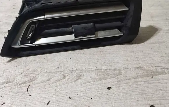 Peugeot 308 Dashboard side air vent grill/cover trim 1303823XZD