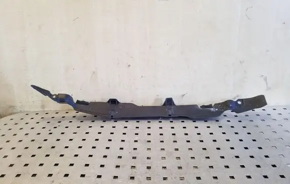 Mitsubishi Pajero Fender end trim MR584915