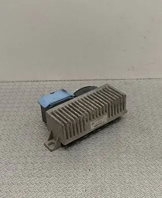 Renault Scenic III - Grand scenic III Glow plug pre-heat relay 8200558438A