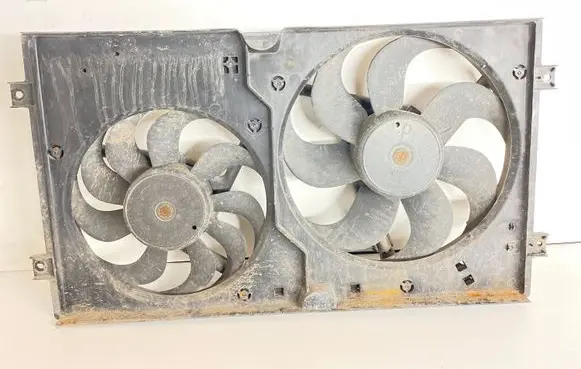 Volkswagen New Beetle Radiator cooling fan shroud