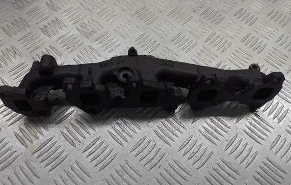 Opel Corsa D Exhaust manifold 73501340