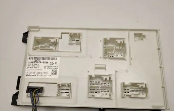 Mercedes-Benz ML W166 SAM control unit A1669004012