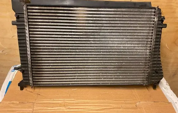 Volkswagen PASSAT B6 Intercooler radiator