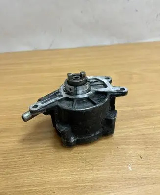 Mercedes-Benz E W211 Vacuum pump LA1231035 D5134