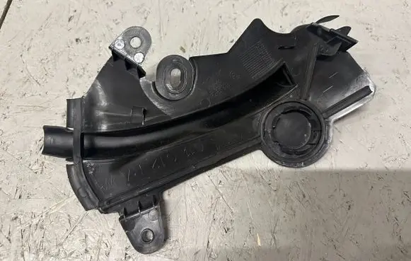 BMW 7 G11 G12 Engine compartment rubber 7347395 74850613 51767347395