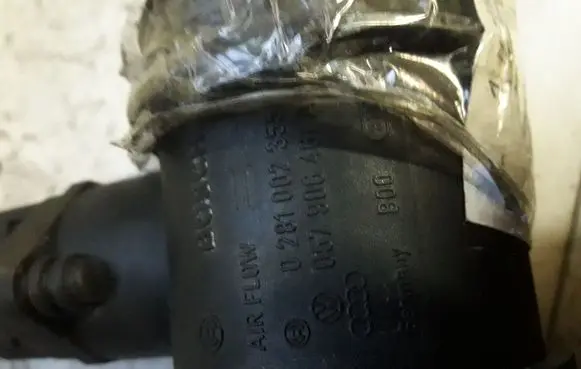 Audi A2 Mass air flow meter 0281002355