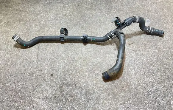 Volvo EX30 Electric car engine cooling hoses/pipes 