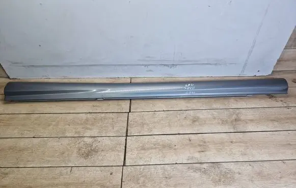 Mercedes-Benz C W204 Sill A2046981354