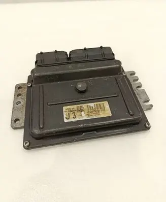Nissan Micra Engine control unit/module MEC32040