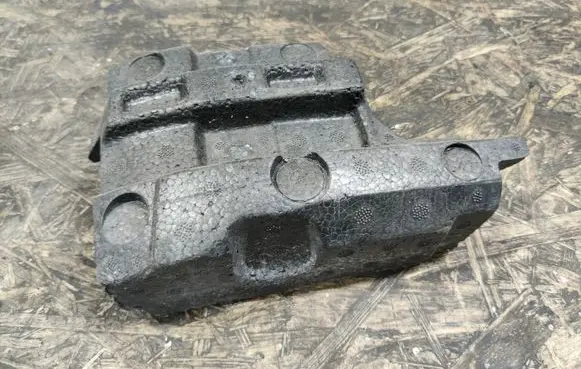 Front bumper foam support bar