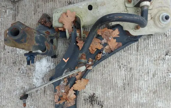 Renault Kangoo II Front control arm WACHACZ