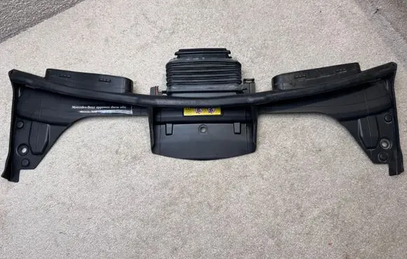 Mercedes-Benz C AMG W205 Air intake duct part A2055000155