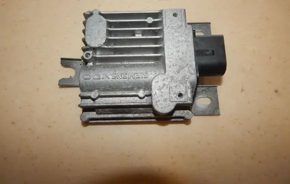 Volkswagen Touareg II Fuel injection pump control unit/module 7P0906093B