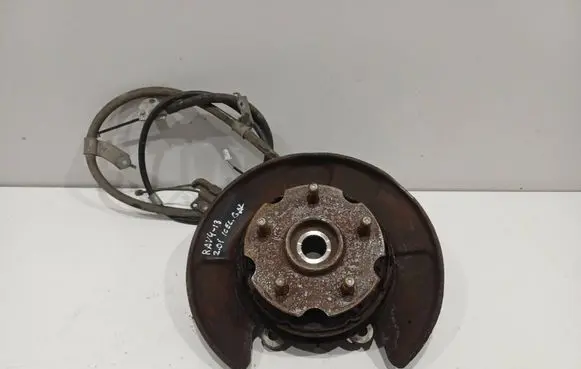 Toyota RAV 4 (XA40) Rear wheel hub spindle/knuckle 