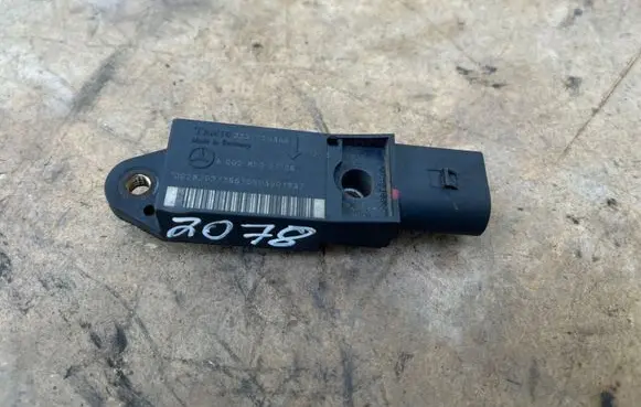 Mercedes-Benz E W211 Airbag deployment crash/impact sensor A0028202726 25571203A4
