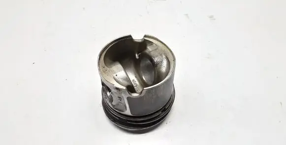 BMW 1 E81 E87 Piston 0840BB