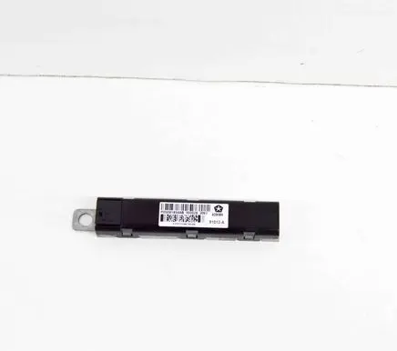 Jeep Cherokee Aerial antenna amplifier 05091854AB P05091854AB