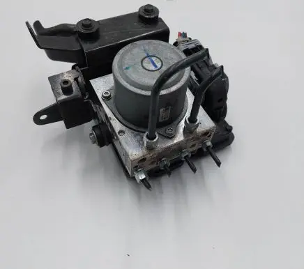 Nissan Leaf II (ZE1) ABS Pump 5SH5019508