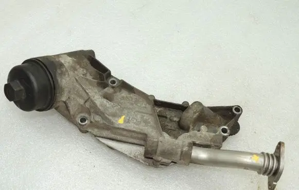 Opel Zafira B Engine oil radiator 55355603 25199751