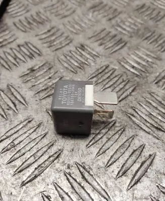 Lexus IS 220D-250-350 Other relay 9098702025 1567002540