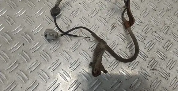Toyota Sienna XL30 III Rear ABS sensor wiring 
