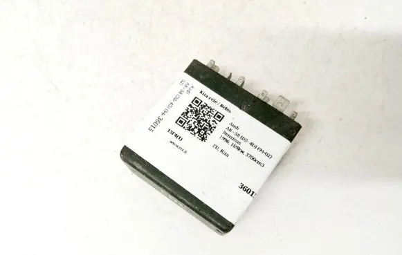 Seat Toledo II (1M) Other relay 4a0919471 3015kg00656800