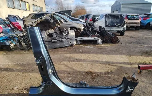 Opel Astra K Sill