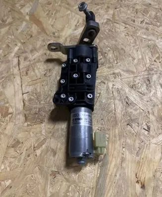Audi A4 S4 B9 Tailgate/trunk/boot lift motor 8W9827851A 0390204155